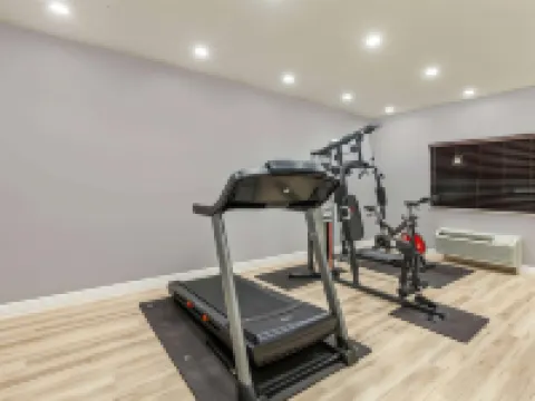 Super 8 by Wyndham Kingwood Houston North ポーターのホテル