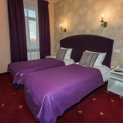 Azhur Hotel
