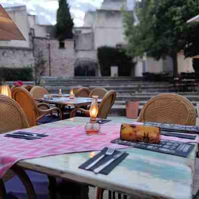 Calvario Plaza Hotel Dining/Meeting Rooms