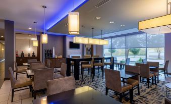 La Quinta Inn & Suites by Wyndham Morgantown