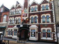 The Kings Arms Hotels in Swindon