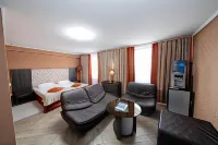 Ostrov Hotel Hotels near Kotlovan "Kzhbi"