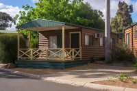 Lake Fyans Holiday Park Hotels near Stawell Airport