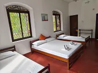 Irene's Home Hotels in Thotagamuwa