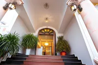 Minh Cường Hotel Mộc Châu - 2-Star
