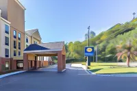 Comfort Inn & Suites - 2-Star