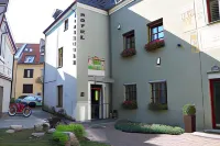 Apple Economy Hotel - 2-Star
