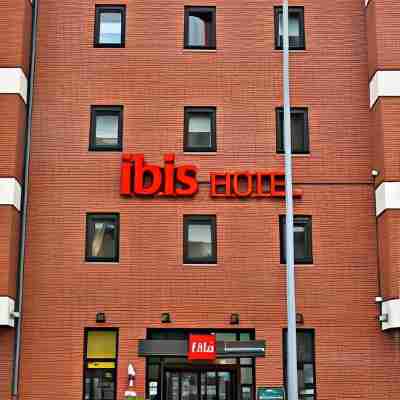 Hôtel Ibis Saint-Quentin Basilique Hotel Exterior
