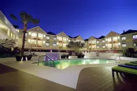 Silver Palms Inn - Pools