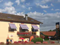 Logis Auberge de la Poirie Hotel di Saint-Nabord