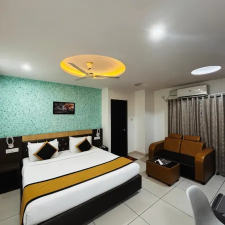 The Porch Inn Hotel/Service Apartments Отели рядом с достопримечательностью «Торговый квартал Ганди-Базар»