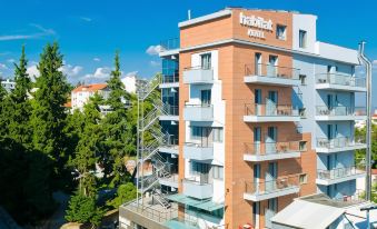 Habitat Hotel
