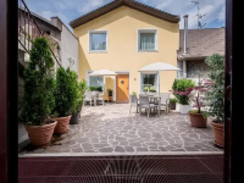 Am Schloss Guest House Hotels in Brunico