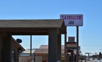 Satellite Inn