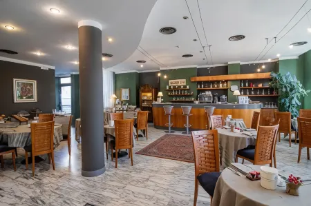 Hotel Vittoria Отели в г. Альбозаджа