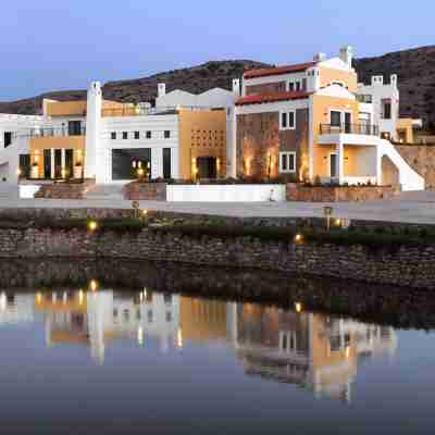 Delina Mountain Resort Hotel Exterior