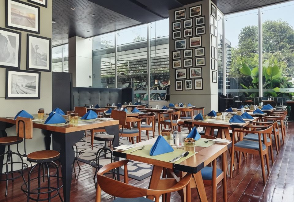 Mercure Jakarta Simatupang Hotel Over view