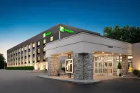 Holiday Inn Cleveland-Mayfield Hotel di Mayfield Heights