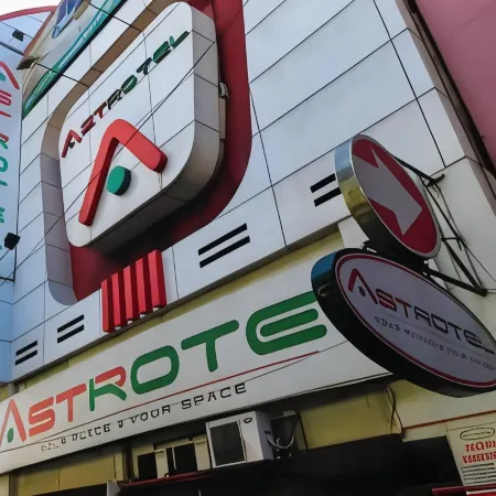 Astrotel Avenida Отели рядом с достопримечательностью «Кафедральный собор Манилы»