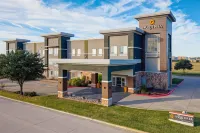 La Quinta Inn & Suites by Wyndham Ft. Worth - Forest Hill TX