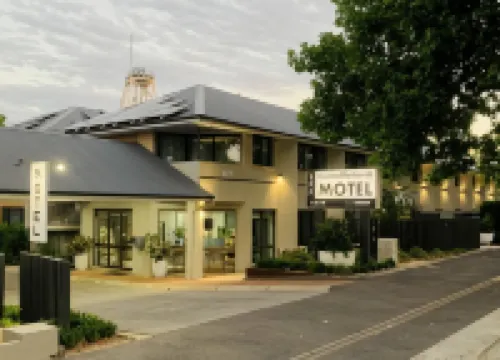 Central Deborah Motel