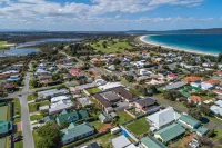 Albany Holiday Units