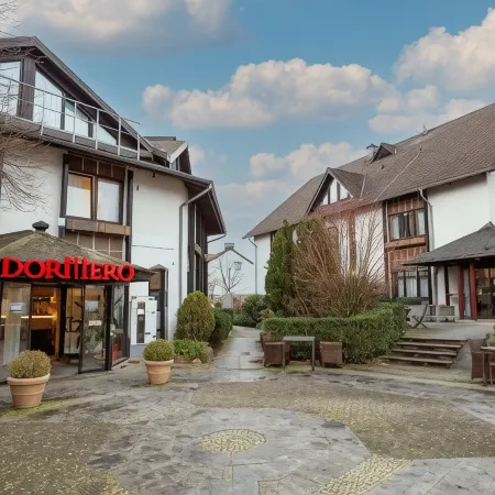 Dormero Hotel Düsseldorf Отели рядом с достопримечательностью «Хассельс»