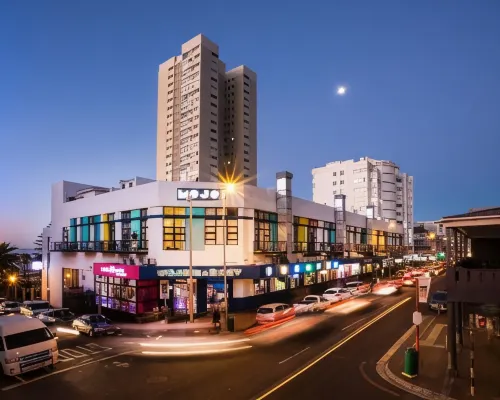 Mojo Hotel & Market Hotels near Piazza St John