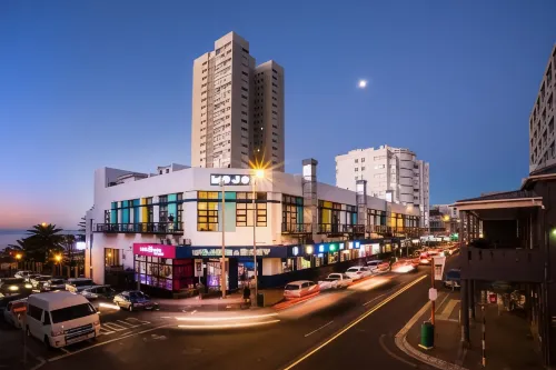 Mojo Hotel & Market - موقف سيارات