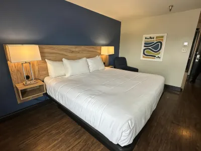 Park Inn by Radisson, Sydney Hotels near Merchant Mariner Monument