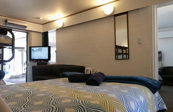 歐羅娜汽車旅館