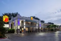 Super 8 by Wyndham Bradenton Sarasota Area Hôtels à : Longboat Key