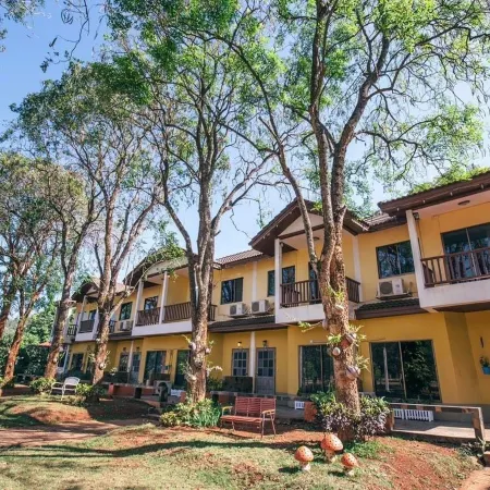 The Secret Cliff Boutique Resort Отели рядом с достопримечательностью «Ферма Чокчай»