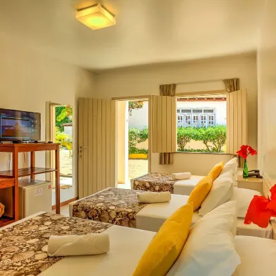 Pousada Portal da Concha Hotels near Prainha Beach