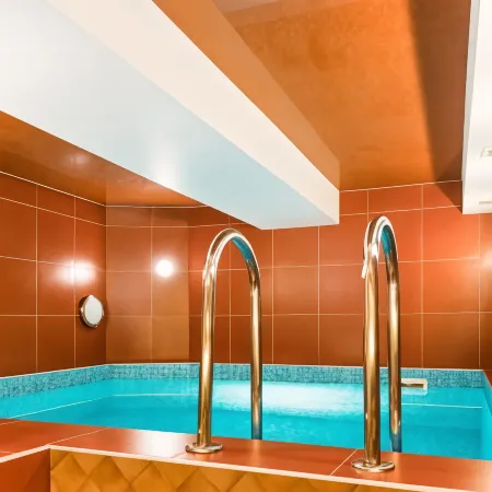 Отель «Онежский замок» Отели рядом с достопримечательностью «Памятник Петру I»