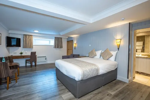 Best Western the Manor Hotel  Suites Hotels in Gravesend