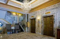 Gaslamp Plaza Suites