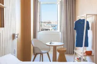 Hôtel Life Marseille VP - Vieux Port - breakfast