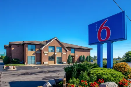 Motel 6 Amherst, NY - Buffalo Отели в г. Амхерст