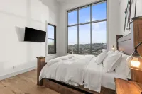 Modern Tollgate Canyon Luxury Stonezee