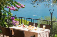 Hotel Meandro - Lake View - breakfast