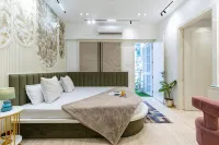 Homlee-Heaven in Hills 1BHK-Parking-Lift-Tapovan 裡希蓋什住宿飯店