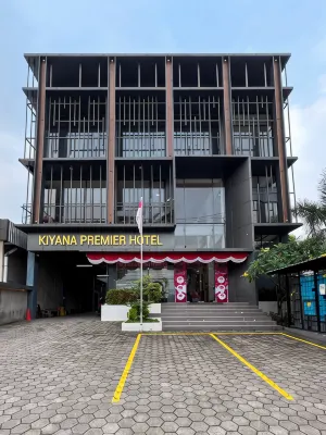 Kiyana Premiere Hotel Batang Hotel dekat Masjid Jami' Nurussalam