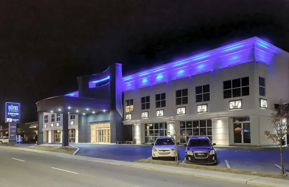 德拉蒙德維爾樂多芬套房酒店