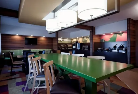 Wingate by Wyndham Gurnee Отели рядом с достопримечательностью «Logger's Run»