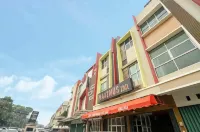 Twospaces Living at Maximus inn Hotels in Ilir Timur II