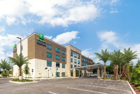 Holiday Inn Express Starke