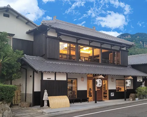 御宿鷹柳 八栗寺周辺のホテル