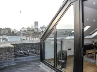 Base Serviced Apartments - Sir Thomas Street - balcony