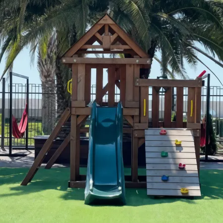 A.V. Sokol Family Hotel Отели рядом с достопримечательностью «Гагрский аквапарк»